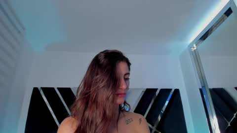Snapshot of ava_fontana2 chatting on February 2025 02:39:02 AM Ava Fontana online show from February 2025 02:39:02 AM