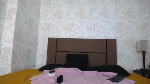 Ava  online show from April 2026 07:04:02 PM