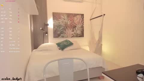 Avalon online show from October 2025 07:47:02 PM