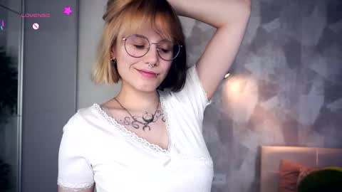 avaobierne online show from February 2026 06:12:01 PM