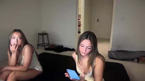 avaowenss online show from September 2025 04:23:01 AM