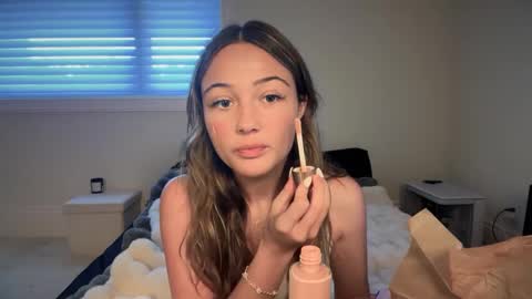 avaowenss online show from October 2025 07:33:02 PM