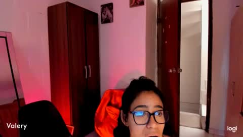 Snapshot of ave_fenix69 chatting on October 2025 08:10:01 PM Valery -- online show from October 2025 08:10:01 PM