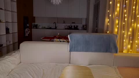 Snapshot of aveksmr chatting on January 2025 06:07:01 PM Kate online show from January 2025 06:07:01 PM