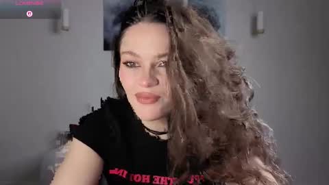 Snapshot of avelinehowo_uwu chatting on May 2026 06:36:01 PM Aveline online show from May 2026 06:36:01 PM