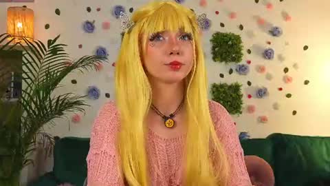 Snapshot of averywillow chatting on June 2026 01:04:01 AM AveryWillow online show from June 2026 01:04:01 AM