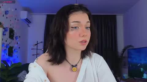Snapshot of averywillow chatting on July 2026 11:15:01 PM AveryWillow online show from July 2026 11:15:01 PM