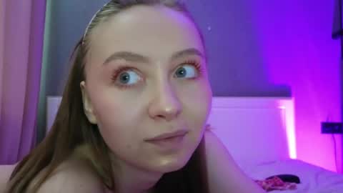 Snapshot of avgustina_love chatting on May 2026 08:44:01 AM avgustina_love online show from May 2026 08:44:01 AM