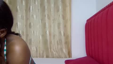 Snapshot of avril_lily chatting on February 2026 04:21:02 PM Avril online show from February 2026 04:21:02 PM