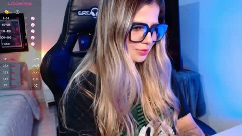 Avrill Morgan online show from October 2025 08:51:02 PM