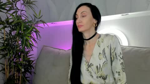 Avrora online show from April 2026 01:21:01 AM