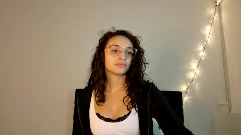 Avaia online show from January 2026 11:42:02 PM