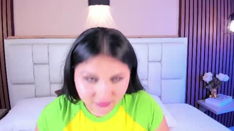 Snapshot of avymilton chatting on July 2026 12:01:02 PM Avy online show from July 2026 12:01:02 PM