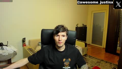 Snapshot of awesome_justin chatting on December 2024 09:17:01 PM Justin online show from December 2024 09:17:01 PM