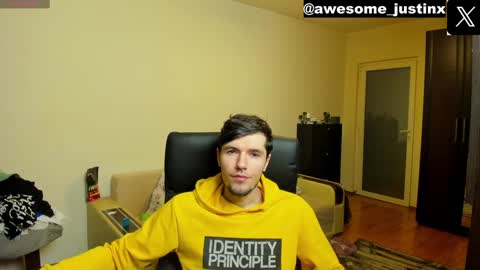 Snapshot of awesome_justin chatting on December 2024 11:15:01 AM Justin online show from December 2024 11:15:01 AM