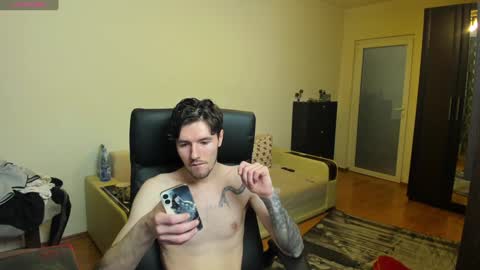 Snapshot of awesome_justin chatting on January 2025 10:36:01 PM Justin online show from January 2025 10:36:01 PM