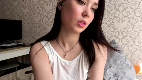 Snapshot of awneedcheer chatting on May 2026 11:05:01 AM Bella online show from May 2026 11:05:01 AM