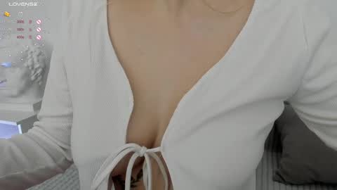 Emily online show from January 2025 02:33:02 AM