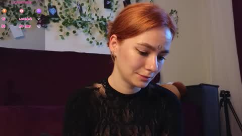 Tris online show from October 2025 02:39:02 AM