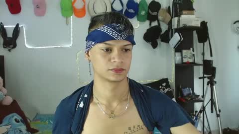 Snapshot of axcel_boy chatting on September 2025 06:41:02 PM axcel online show from September 2025 06:41:02 PM