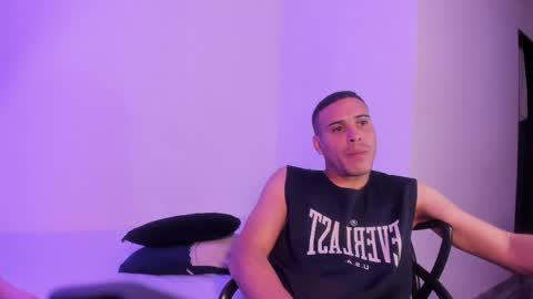 axel__fierro online show from April 2026 09:04:02 PM