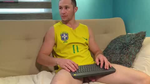 Snapshot of axel_fairchaild chatting on October 2025 02:36:02 PM Axel Fairchaild online show from October 2025 02:36:02 PM