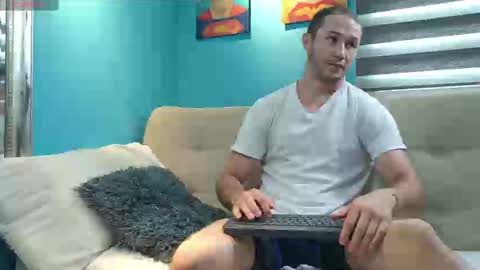 Snapshot of axel_fairchaild chatting on October 2025 02:07:01 PM Axel Fairchaild online show from October 2025 02:07:01 PM