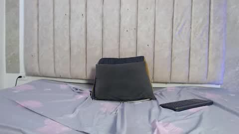 axel_grays online show from March 2025 10:02:02 PM