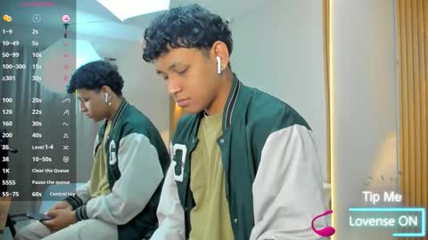 Snapshot of axel_ps chatting on September 2025 03:21:01 AM Alex online show from September 2025 03:21:01 AM