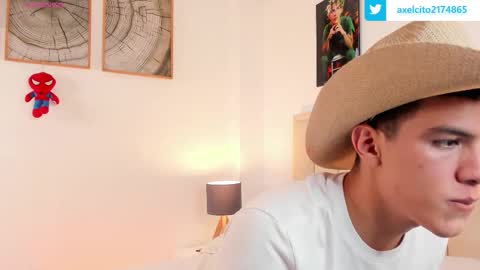 axel slim online show from October 2025 03:27:02 AM