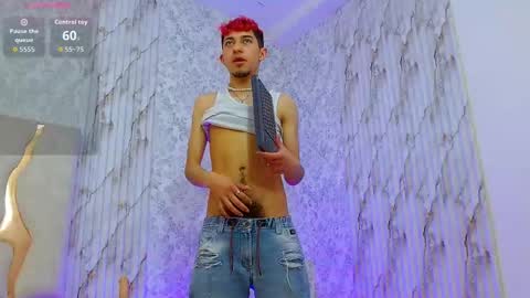 AXEL  online show from December 2025 12:25:01 PM