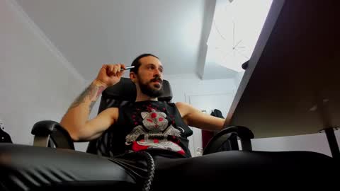Snapshot of axelcolton chatting on December 2024 05:57:02 AM AxelColton online show from December 2024 05:57:02 AM