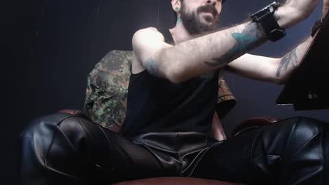 Snapshot of axelcolton chatting on February 2025 12:29:02 PM AxelColton online show from February 2025 12:29:02 PM