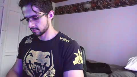 axelcr0ss online show from November 2025 09:47:01 PM