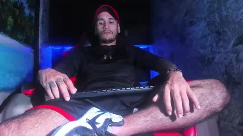 Axell Cross2 online show from March 2026 12:06:01 AM