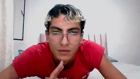 Axel  online show from December 2024 01:15:02 AM