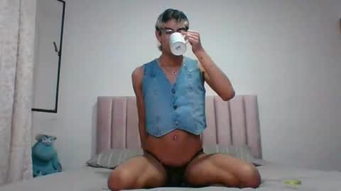 Axel  online show from December 2024 01:48:02 AM