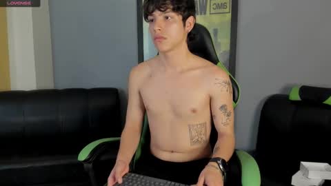 Axel Raven online show from January 2025 04:54:02 PM