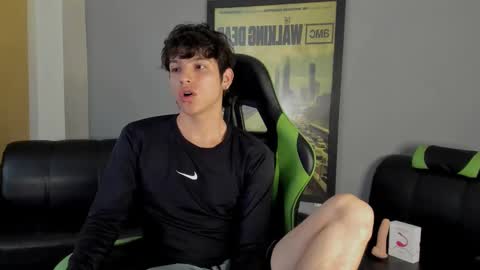 Axel Raven online show from January 2025 03:58:02 PM