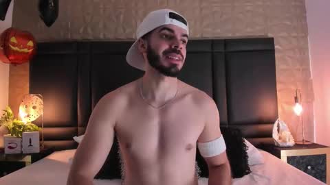 Snapshot of axelthompsom chatting on October 2025 12:06:01 PM Axel Thompsom online show from October 2025 12:06:01 PM