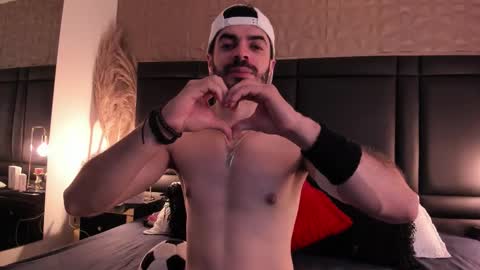 Axel Thompsom online show from November 2025 11:21:02 AM