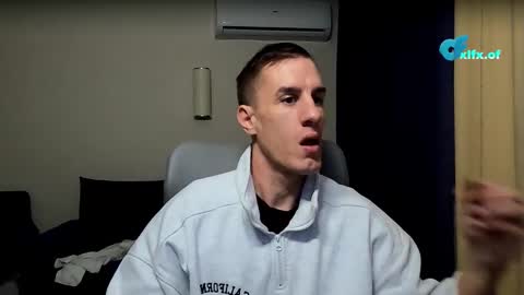 Snapshot of axl_fx chatting on February 2026 09:10:02 PM Axl online show from February 2026 09:10:02 PM