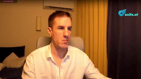 Snapshot of axl_fx chatting on February 2026 02:43:01 AM Axl online show from February 2026 02:43:01 AM