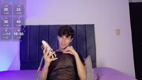 Snapshot of axxxel_twink chatting on July 2026 04:19:01 AM Axxxel online show from July 2026 04:19:01 AM