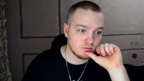 Snapshot of axxxturel chatting on December 2024 04:57:01 AM Ian skinny Slawa online show from December 2024 04:57:01 AM