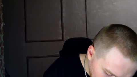 Snapshot of axxxturel chatting on December 2024 01:34:02 PM Ian skinny Slawa online show from December 2024 01:34:02 PM