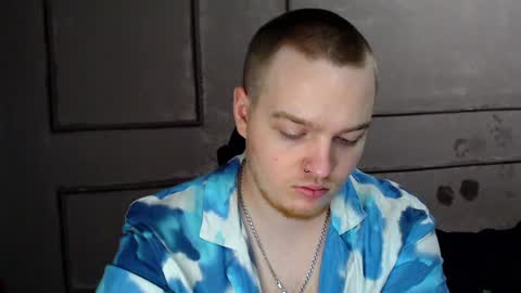 Snapshot of axxxturel chatting on December 2024 05:39:02 AM Ian skinny Slawa online show from December 2024 05:39:02 AM