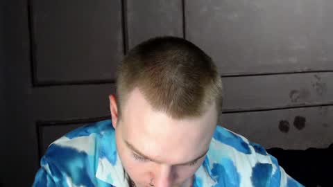 Snapshot of axxxturel chatting on December 2024 08:40:02 AM Ian skinny Slawa online show from December 2024 08:40:02 AM