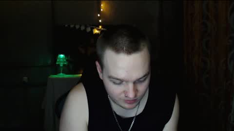 Snapshot of axxxturel chatting on December 2024 01:49:02 PM Ian skinny Slawa online show from December 2024 01:49:02 PM