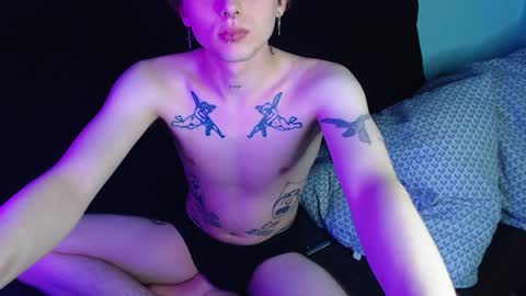 Snapshot of axxxturel chatting on December 2024 01:07:01 AM Ian skinny Slawa online show from December 2024 01:07:01 AM